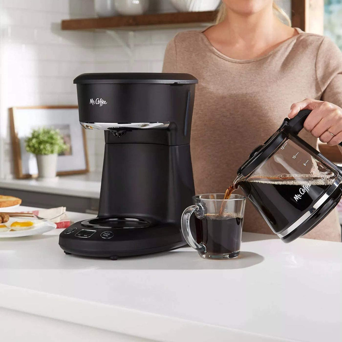 12-Cup Programmable Coffeemaker A3573