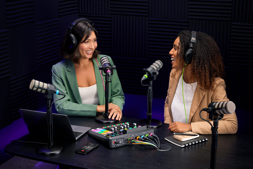 4-Person Podcast Bundle with 4 Mics V19568