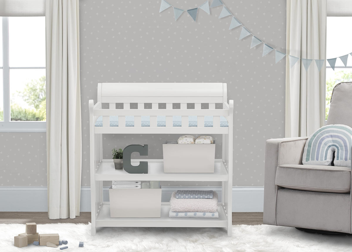 White Changing Table with Changing Pad O98361