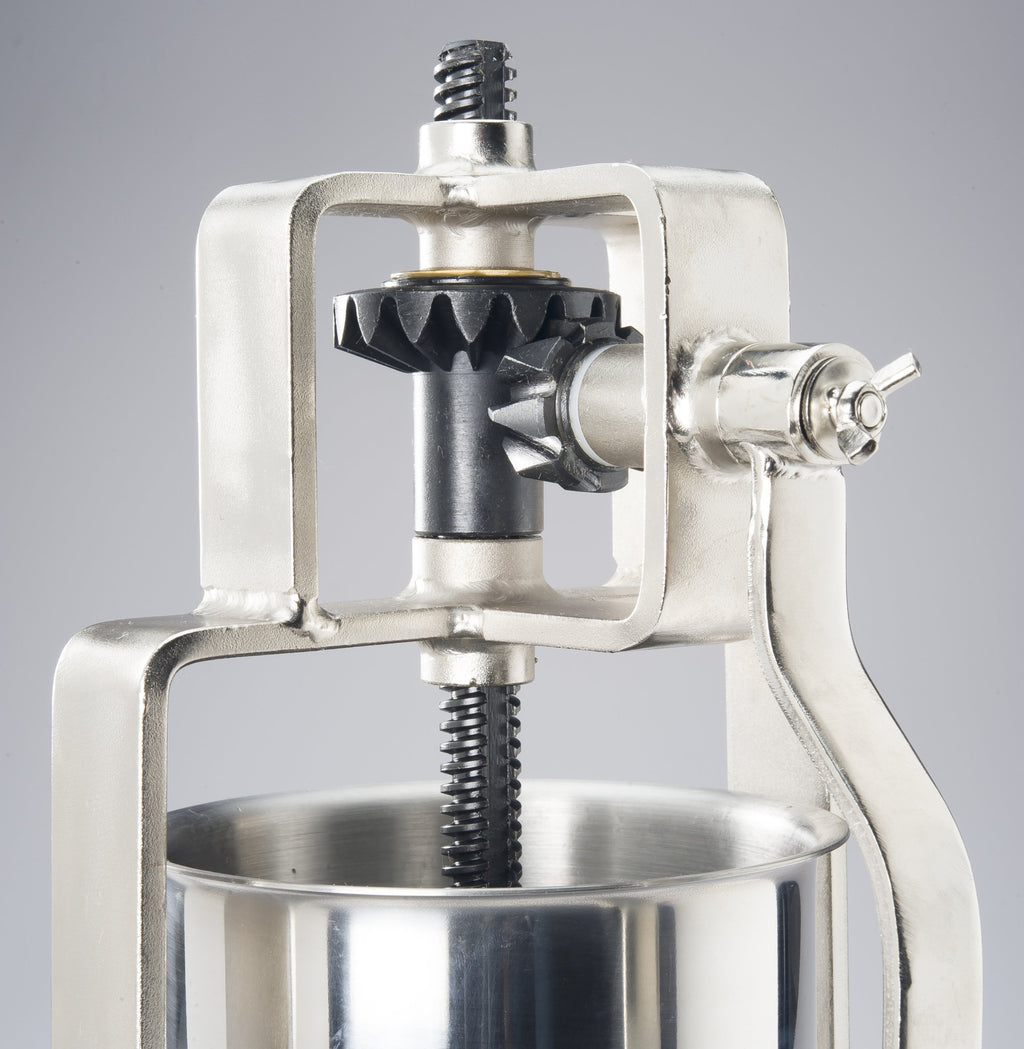 5 Pound Stainless Steel Vertical Sausage Stuffer Q665